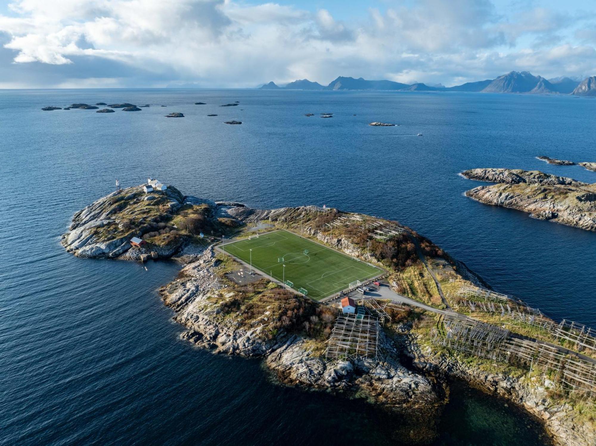 New And Modern Apartment In Henningsvaer Exterior photo